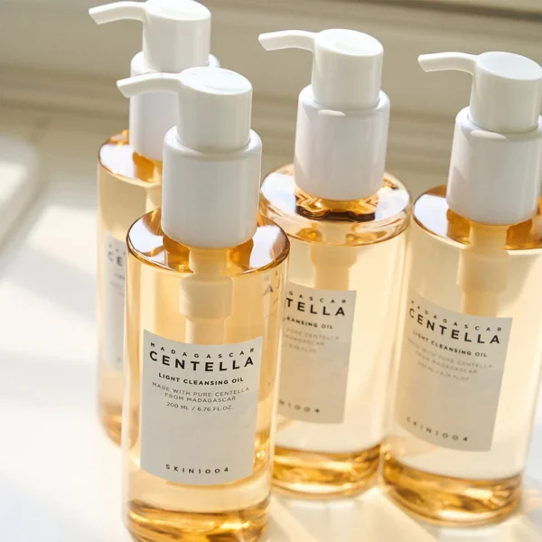 Centella Light Cleansing Oil 200ml - Image 4