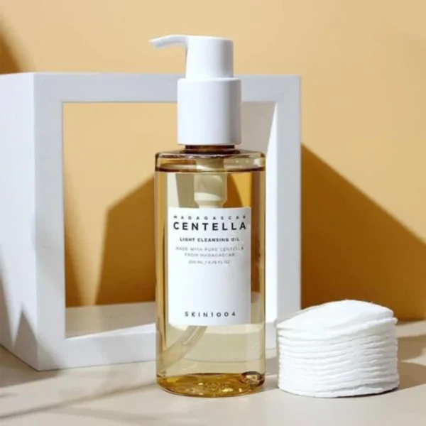 Centella Light Cleansing Oil 200ml - Image 3