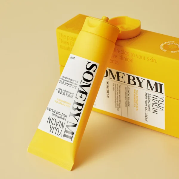 Yuja Niacin Brightening All in One Cleanser 100ml - Image 4