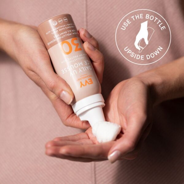 Daily UV Face Mousse SPF30 75ml - Image 2