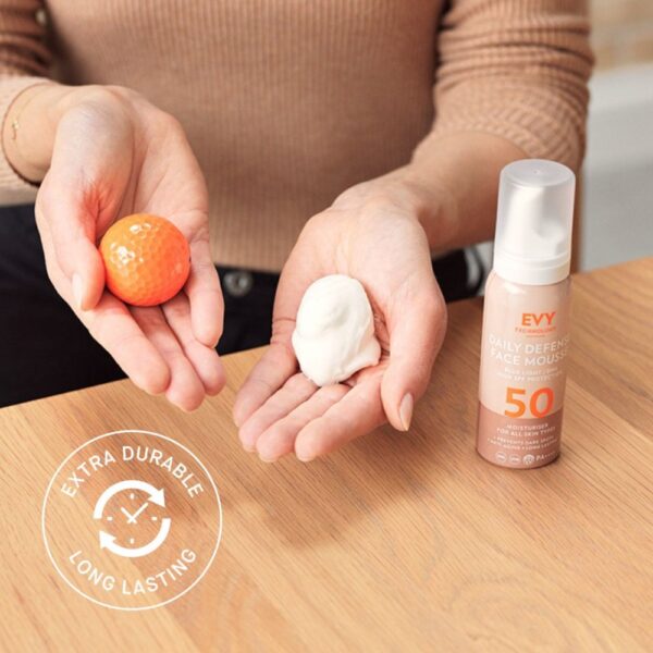 Daily UV Face Mousse SPF30 75ml - Image 3